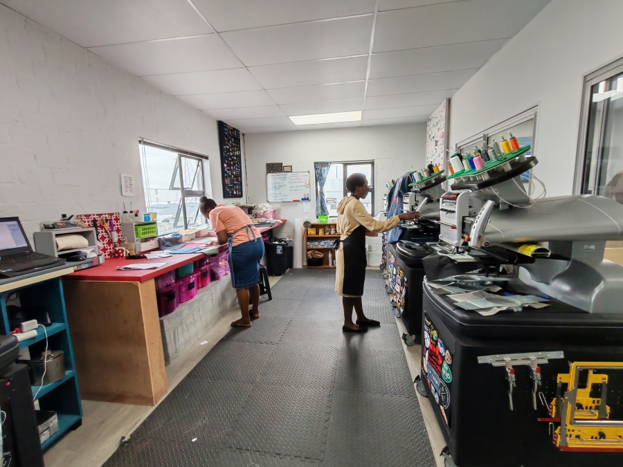 To Let commercial Property for Rent in Firgrove Western Cape